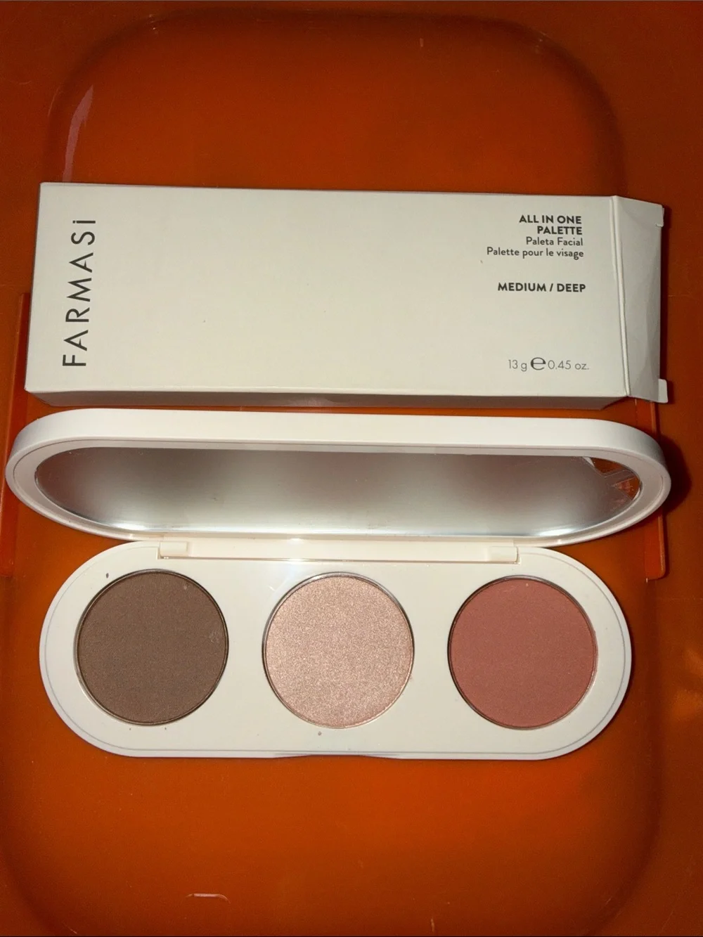 BNIB- Farmasi All-In-One Palette in shade: medium/deep